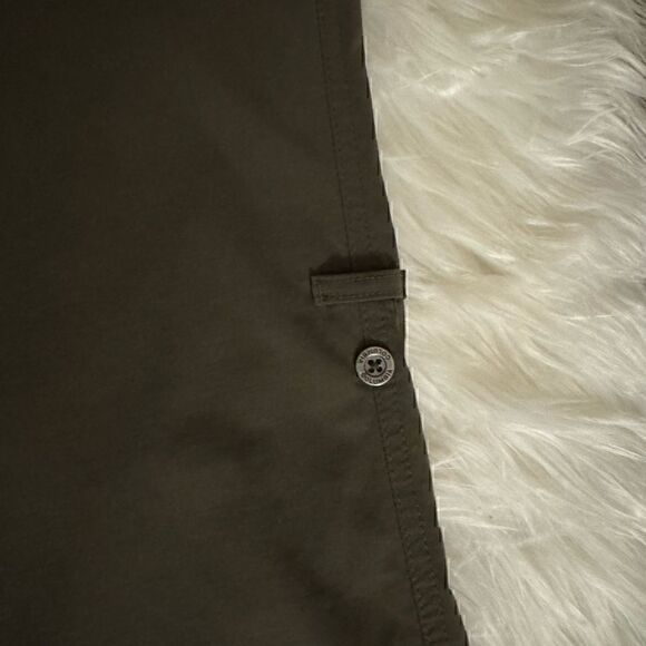 Columbia Omni Shield City Slickerz Roll-Up Stretch Pants in Olive Green Size 8 - Picture 8 of 12